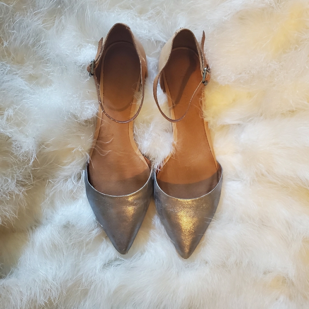 Madewell Pointy-Toe Ankle Strap Skimmer